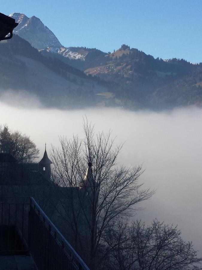 Au Soleil De Gruyeres Chez Chantal Hotel Exterior foto