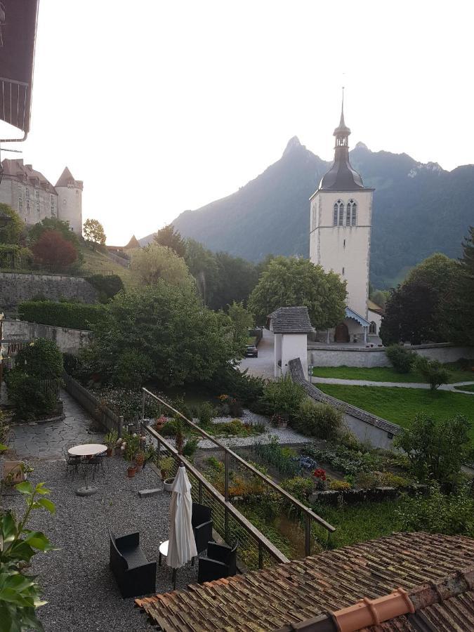 Au Soleil De Gruyeres Chez Chantal Hotel Exterior foto